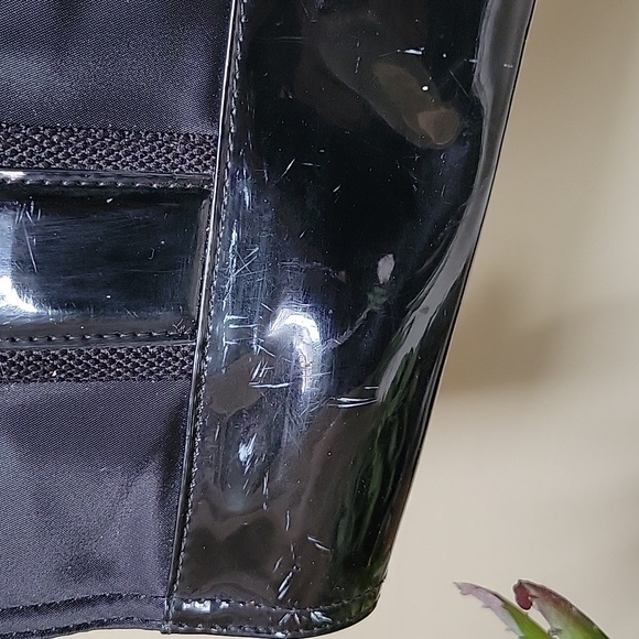 Tory Burch Ella Nylon Blk Tote w/Patten Leather Trim - Picture 2 of 5